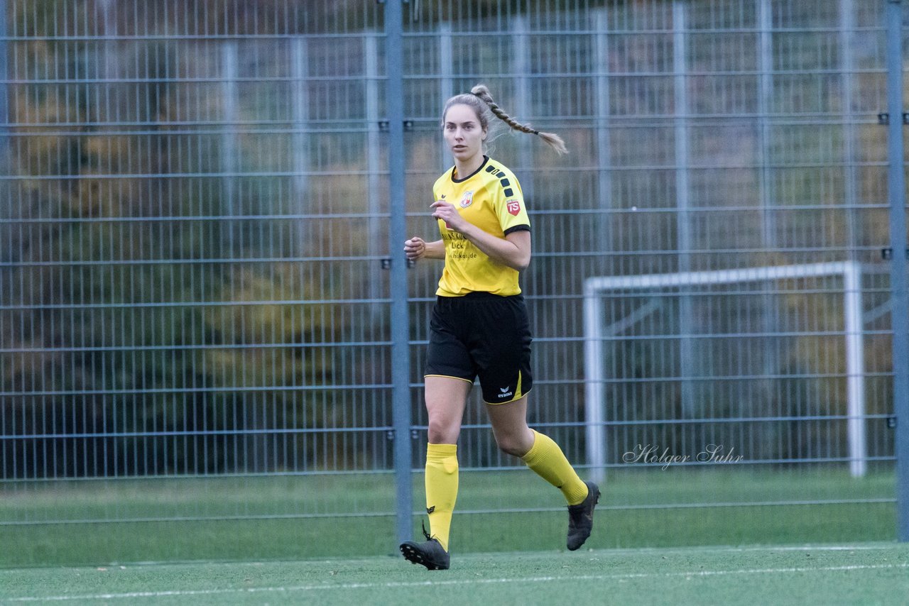 Bild 337 - F SSC Hagen Ahrensburg - SV Frisia 03 Risum-Lindholm : Ergebnis: 2:0